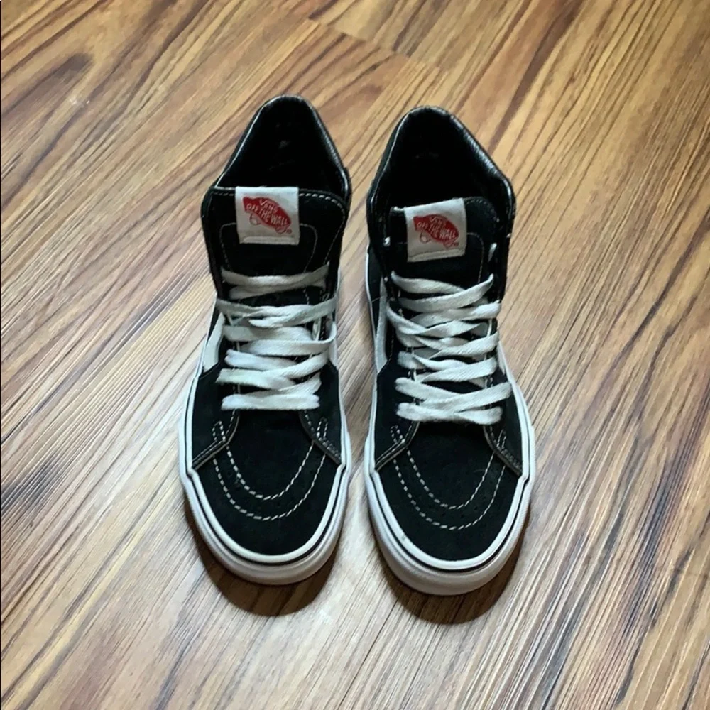 Unisex Vans Of The Wall